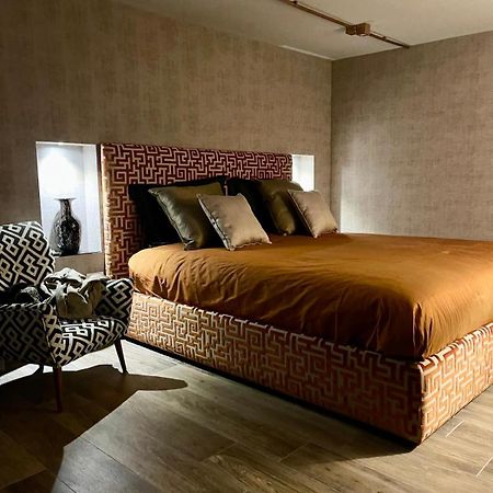 Portrait Luxury Loft Apartment Bari Exterior foto